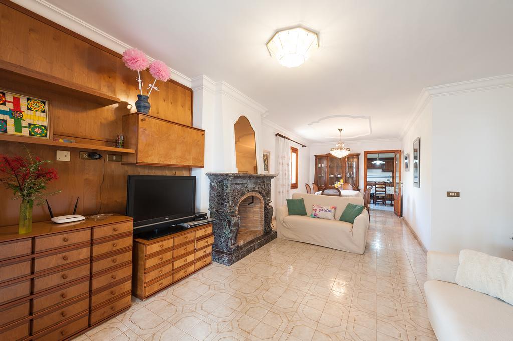 Villa Vallespir Port de Alcudia  ภายนอก รูปภาพ